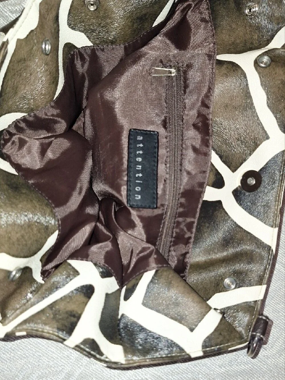 ATTENTION Brown and Cream Giraffe-Print Hobo Tote Bag